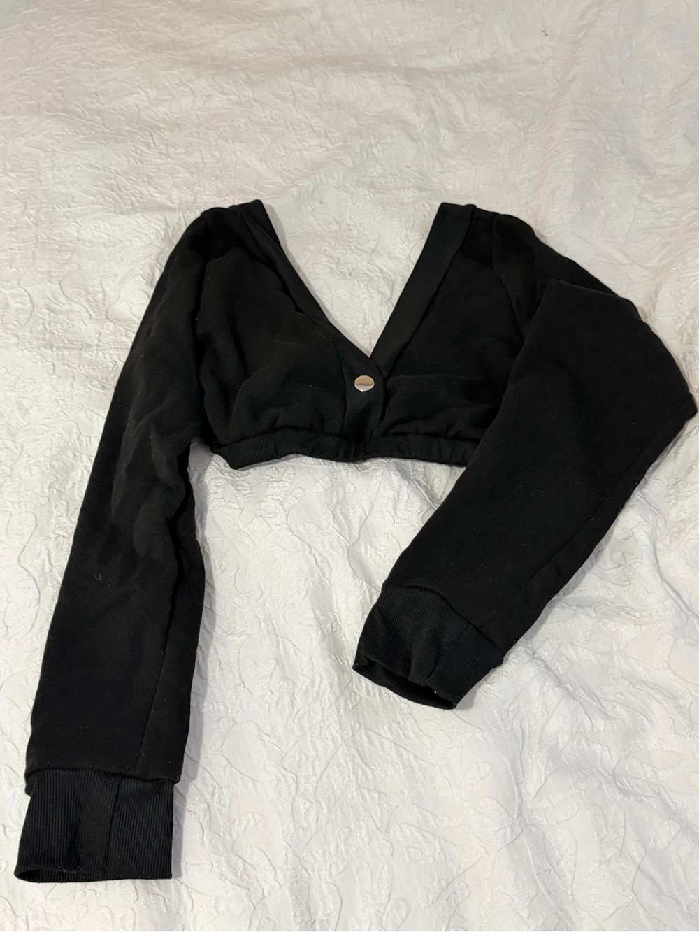 Thrill Black Cropped V-Neck Snap Front Top
